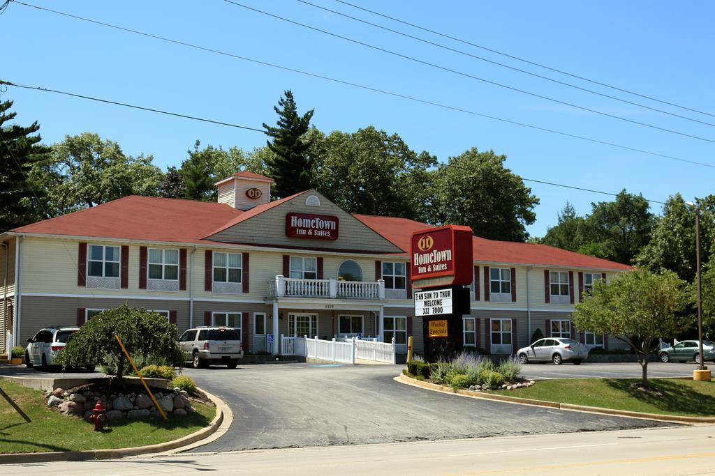 שררוויל Hometown Inn & Suites מראה חיצוני תמונה