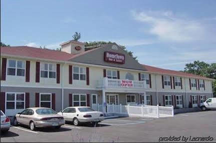 שררוויל Hometown Inn & Suites מראה חיצוני תמונה